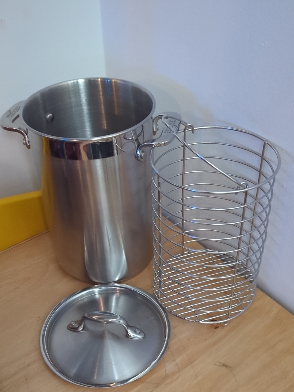 All Clad Asparagus Pot with Steamer Basket-6 Quart